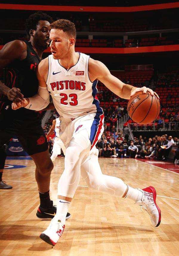  康利关键抢断，森林狼险胜公牛保住季后赛席位